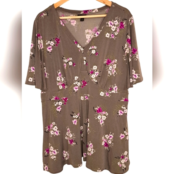 torrid Tops - Torrid size 1 baby doll top EUC